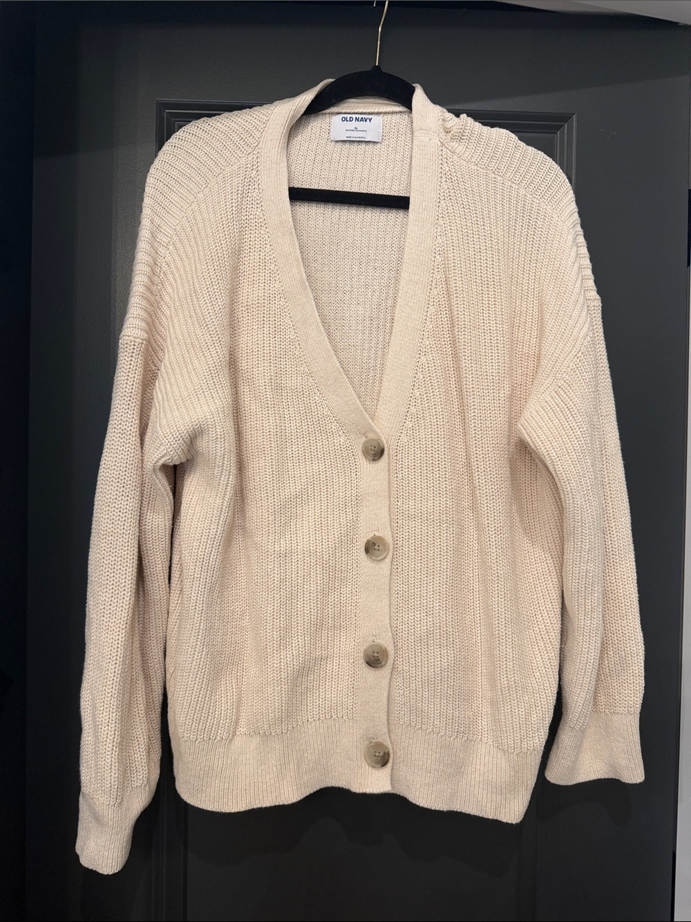 Old Navy Cream Chunky V-Neck Button Cardigan